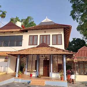  Villa Stayberries River Rock Athirapilly